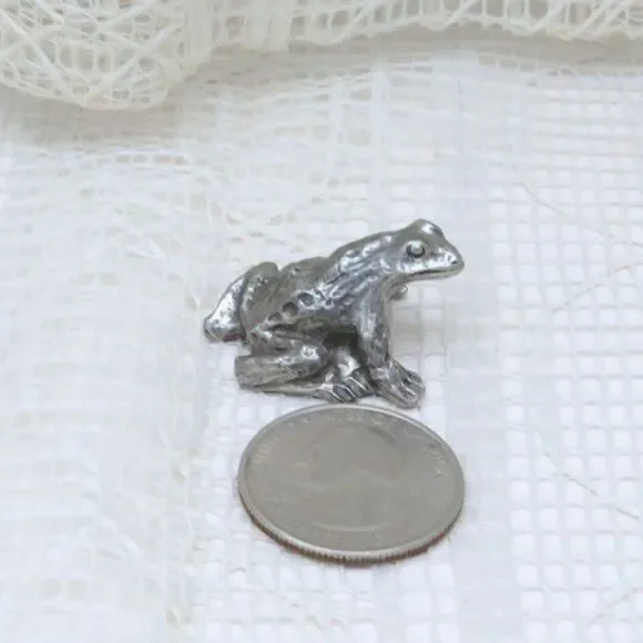 Vintage Pewter Frog Figurine, Miniature Frog Statue for Frog Lovers, Frog Decor - Picture 5 of 9